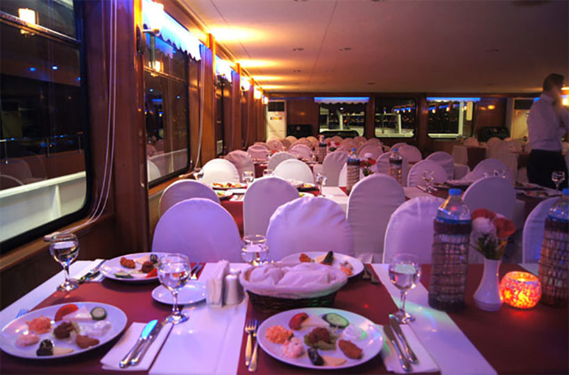 dinner-cruise-ship-inside-veaw-she