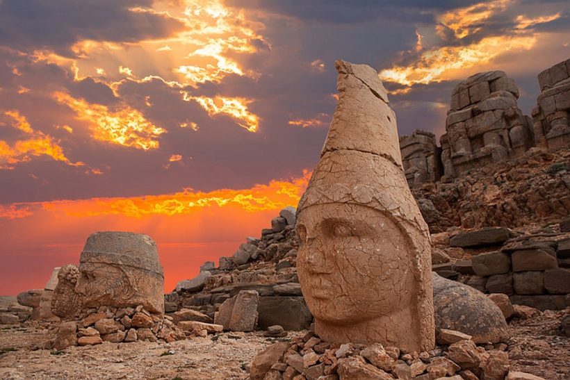 nemrut-adiyaman-turkey2